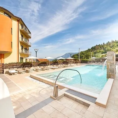 La Collina Hotel 4*